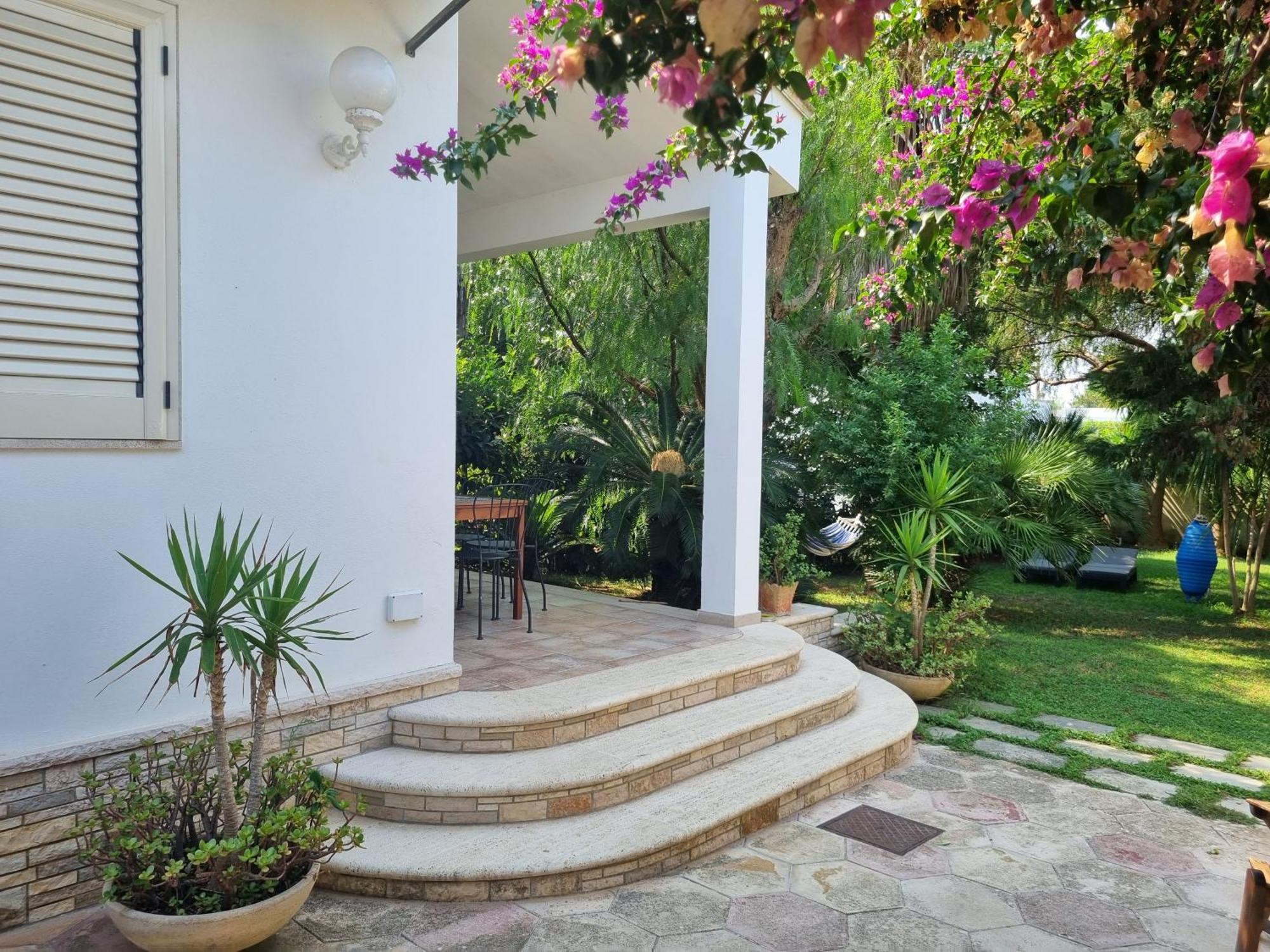 Villa Ada Casa Vacanze 托雷斯佩基亚鲁杰里 外观 照片