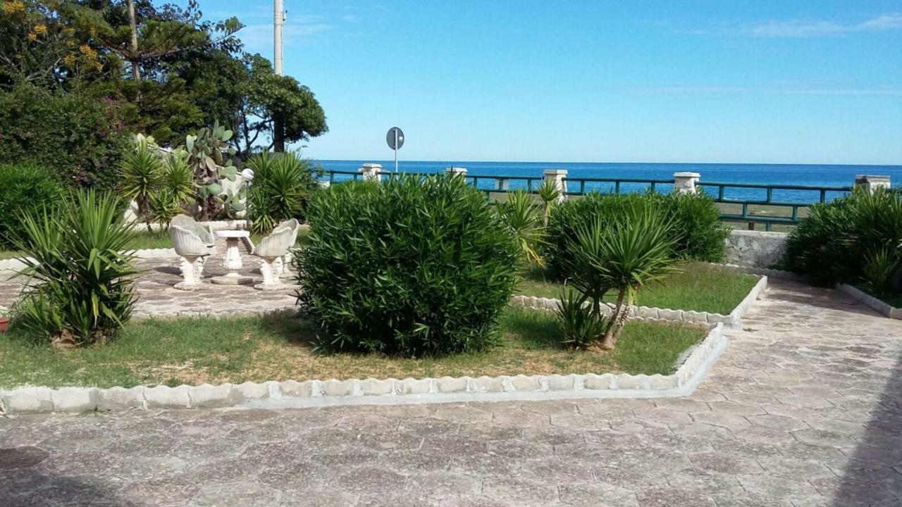 Villa Ada Casa Vacanze 托雷斯佩基亚鲁杰里 外观 照片