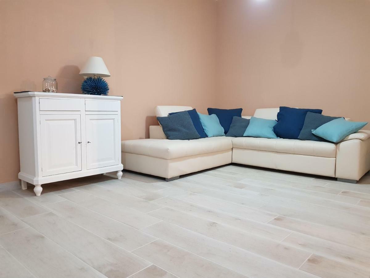 Villa Ada Casa Vacanze 托雷斯佩基亚鲁杰里 外观 照片